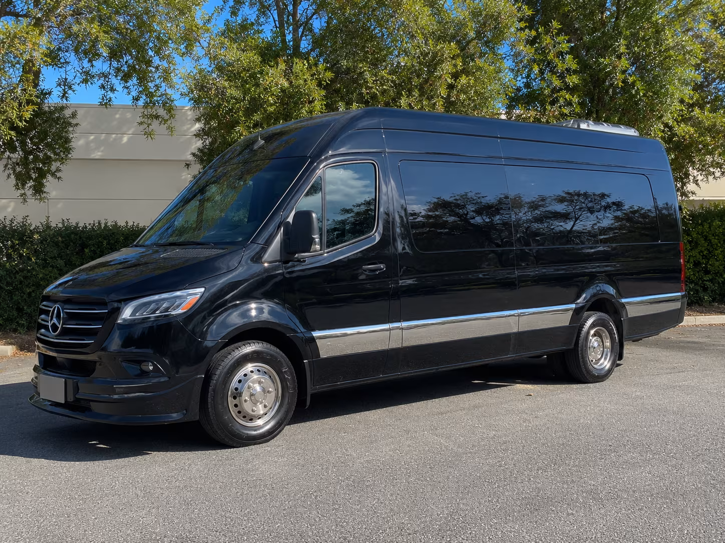 book group transportation for your next airport transfer 3