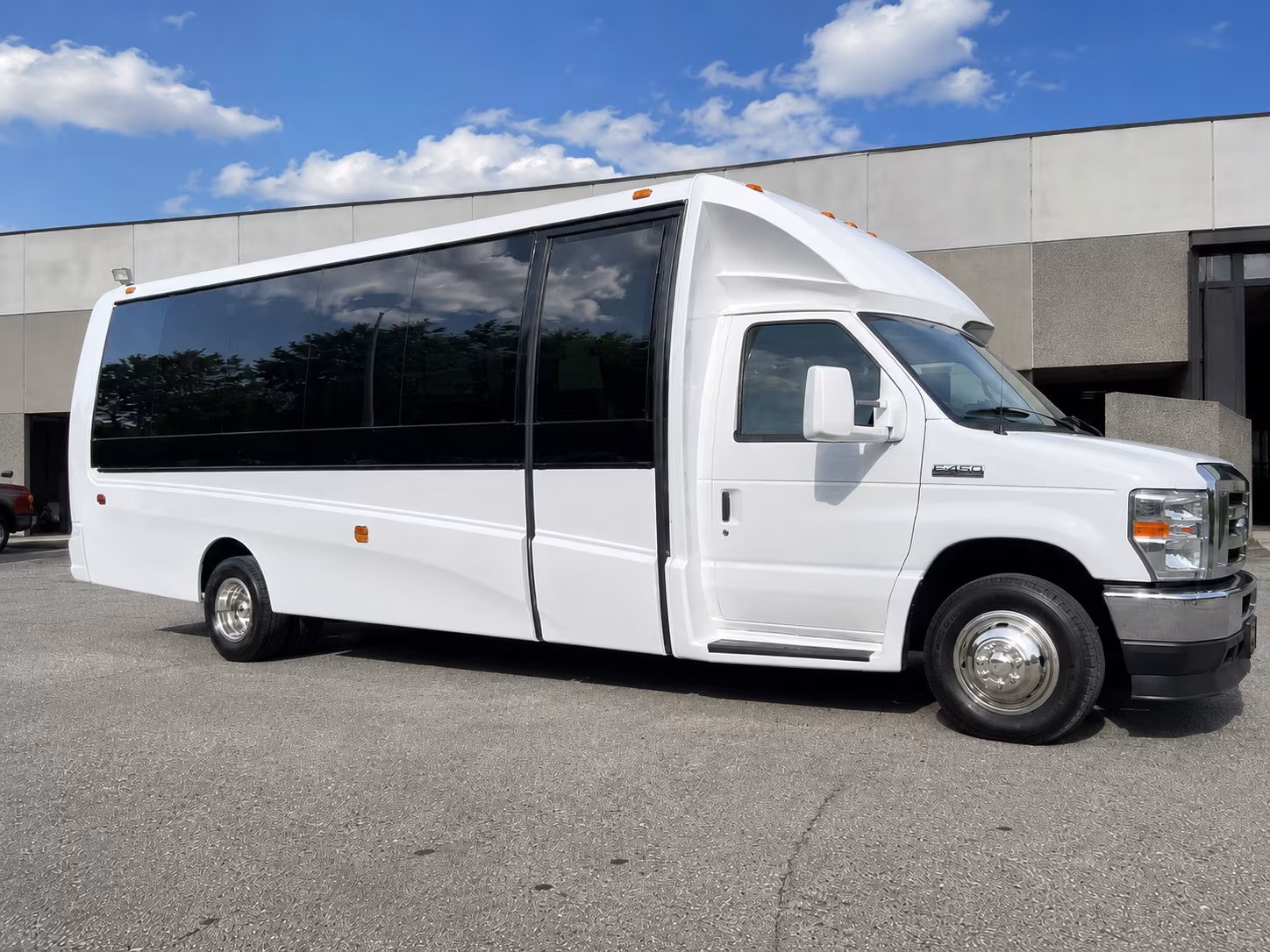 book group transportation for your next airport transfer 4