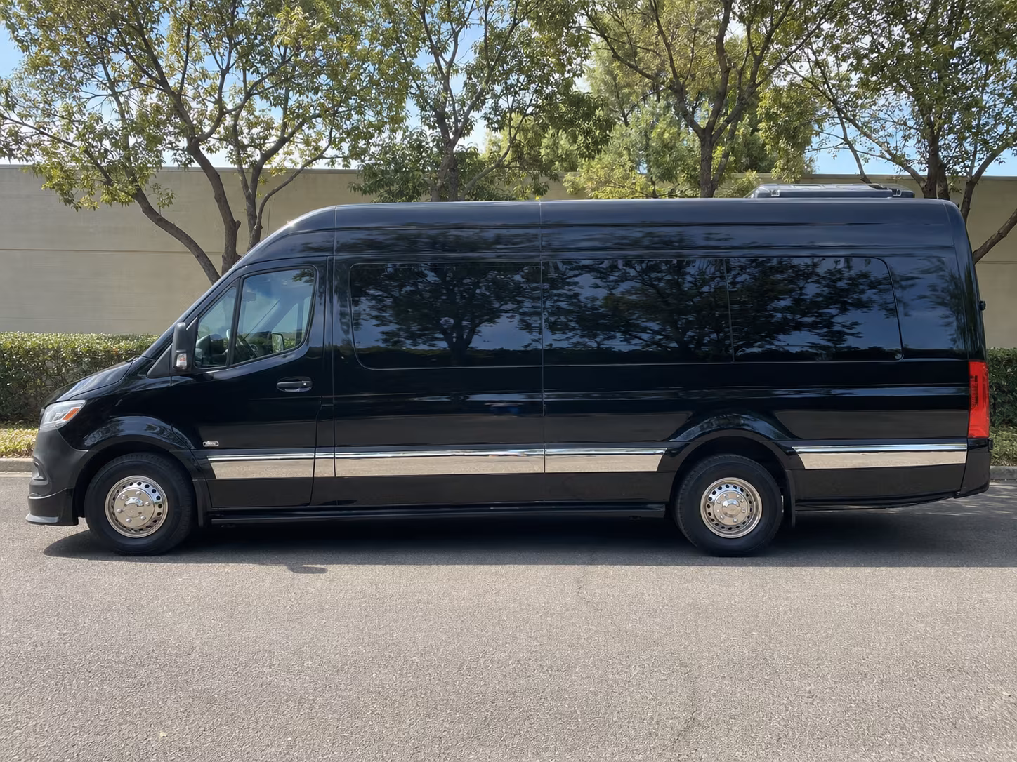 book group transportation for your next corporate event 2