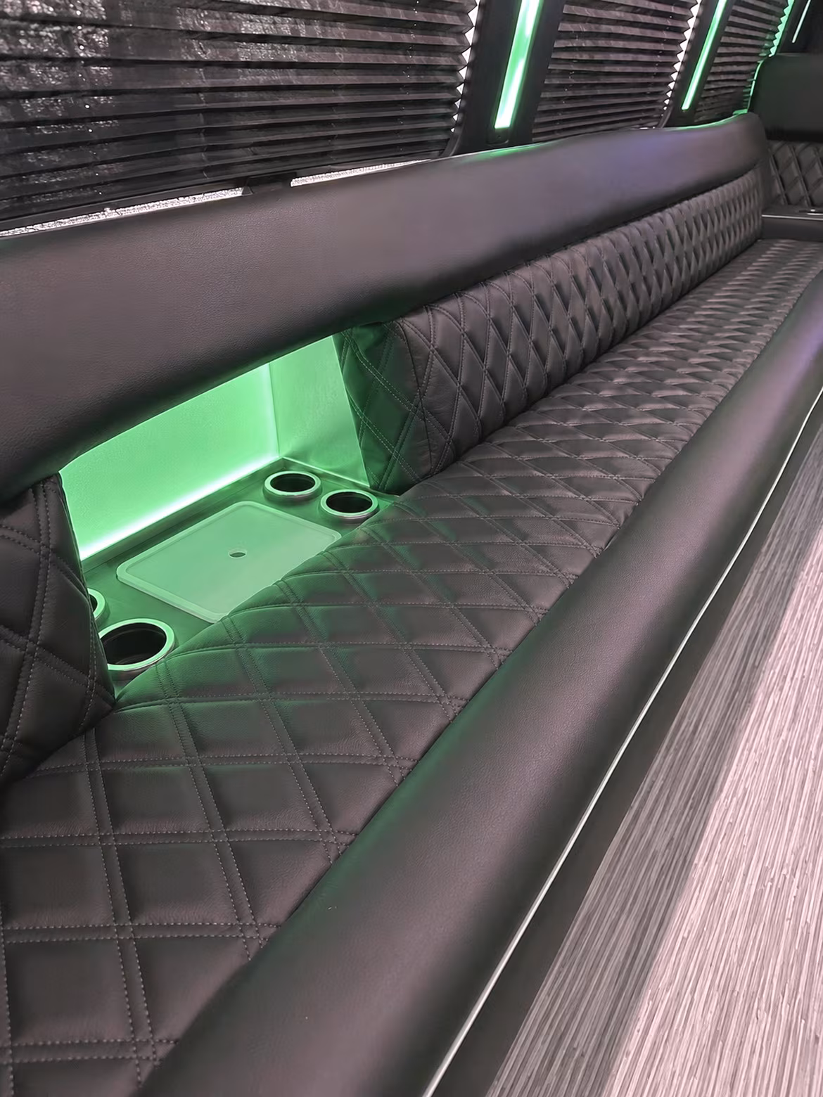 bus rentals for bachelor and bachelorette parties in honolulu
