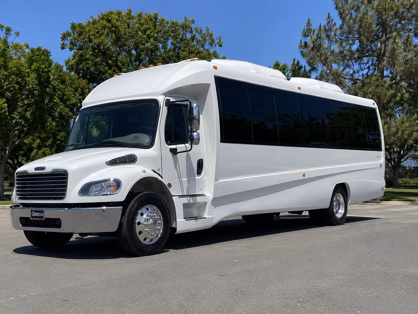 buses for cultural and community field trips around honolulu