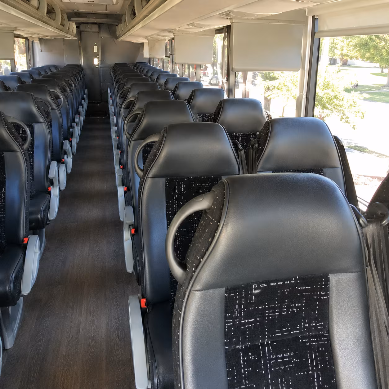 charter buses for honolulu beach and garden wedding ceremonies