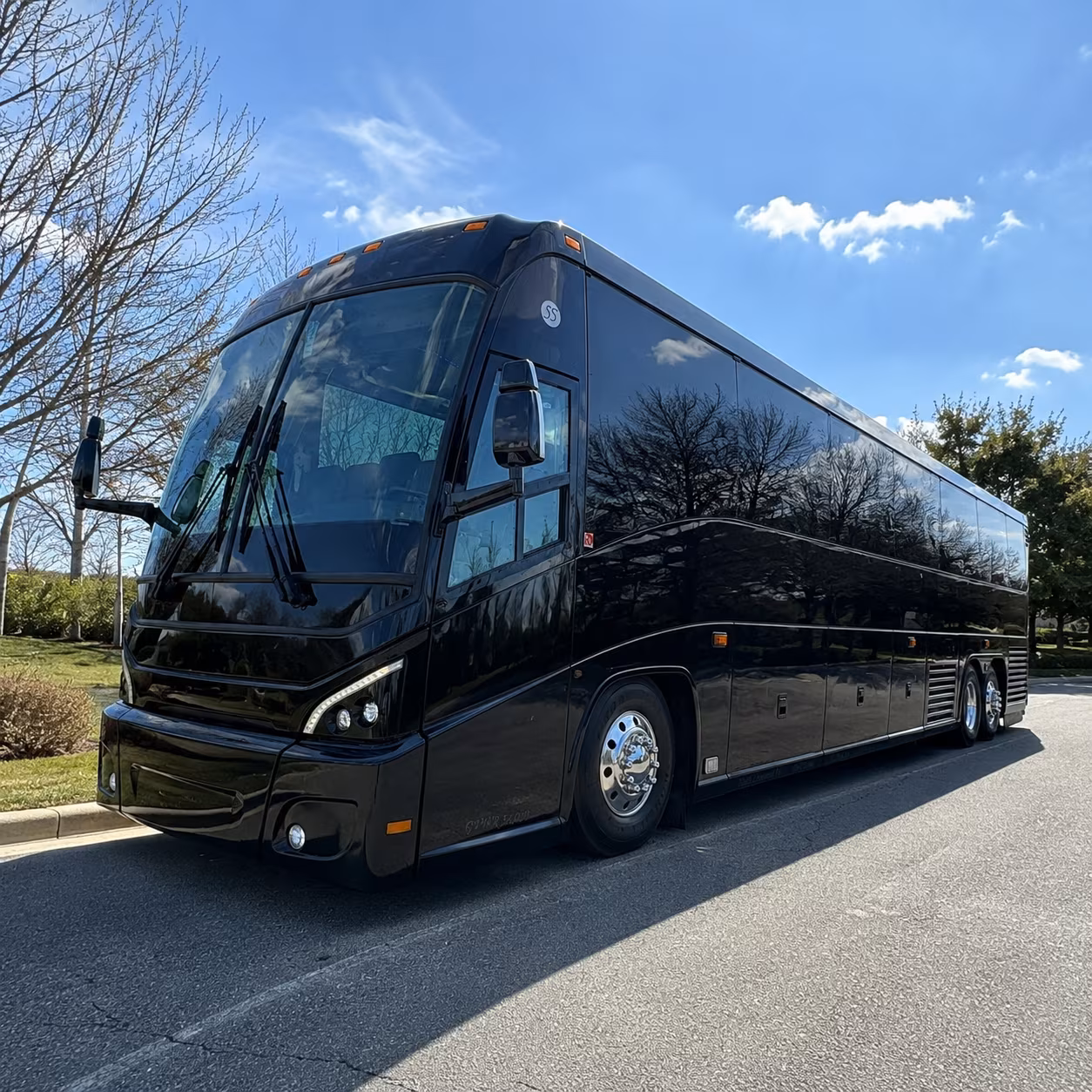 charter buses for pearl harbor and historic site field trips in honolulu