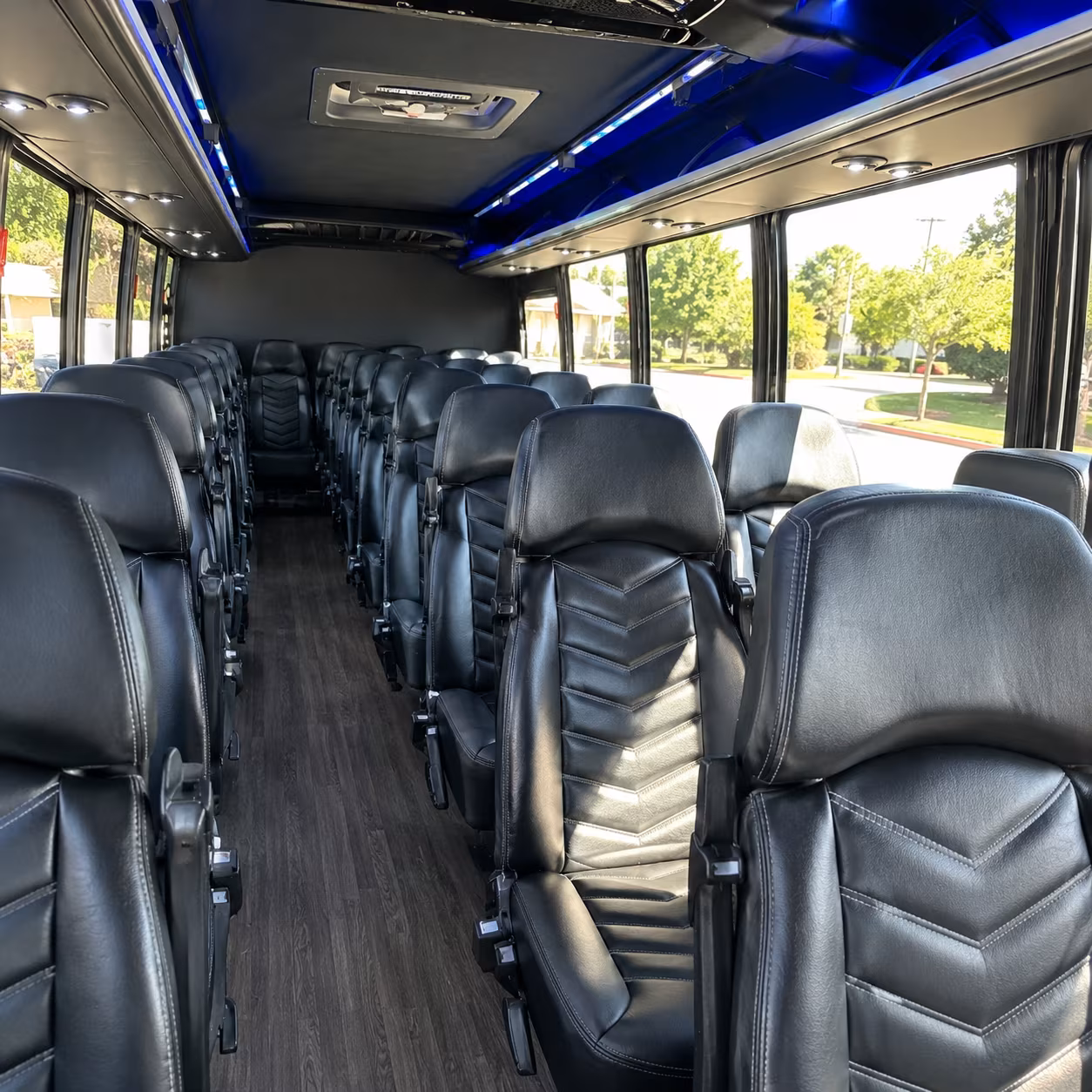 minibus rentals for smaller prom groups in honolulu