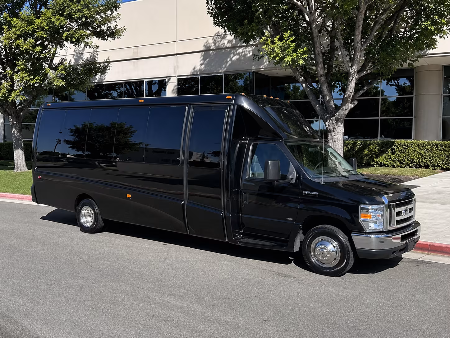 party buses for bachelorette wine tours across oahu